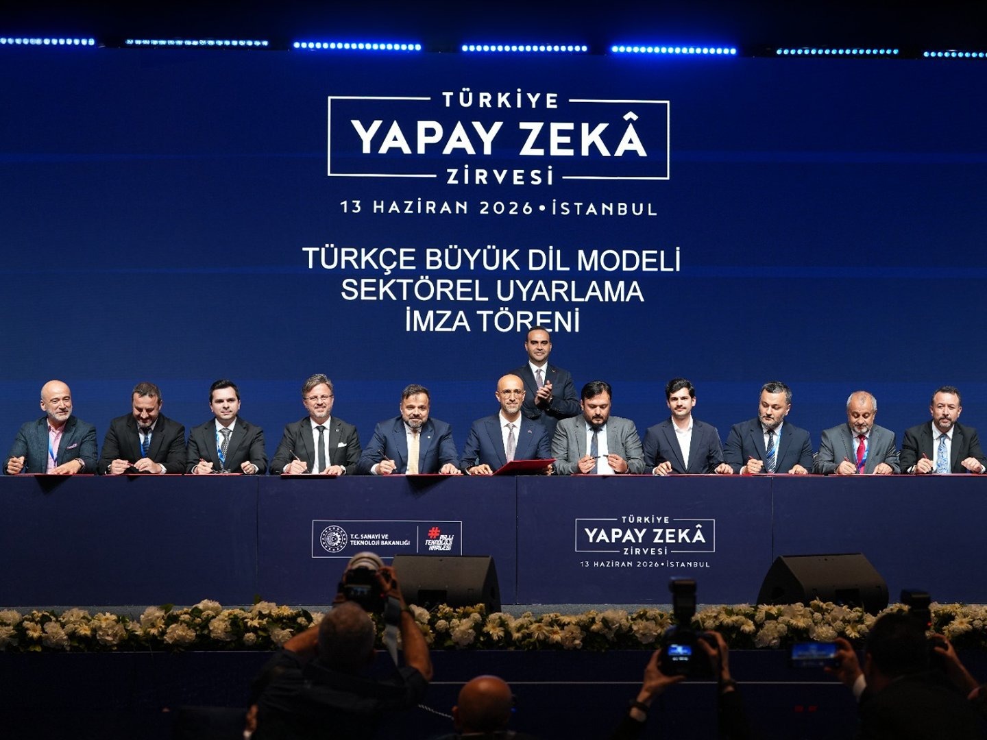 TURKLEX kabul sürecinde imza ve değerlendirme anı